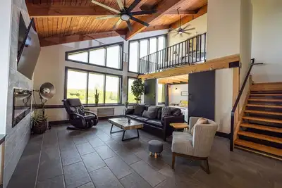 Cedar Loft by The Inn & Spa at Cedar Falls