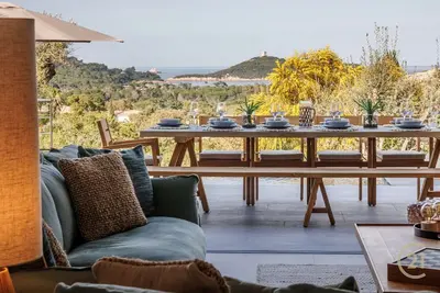 Image de Villa vue mer avec piscine à deux pas de la plage!