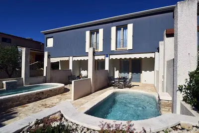 Image de Villa avec piscine près de la plage