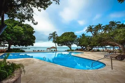Image de Large 1br Unit with Kitchenette & Balcony w/ Caribbean Sea Views! Pools & Spa!