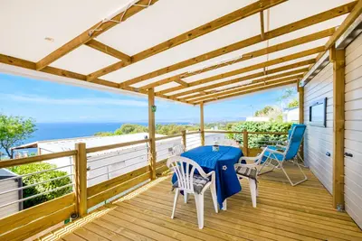 Image de Mobilhome Baia avec vue sur la mer, terrasse privée et Wi-Fi