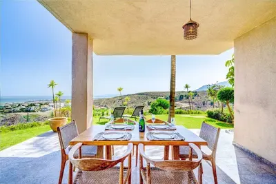 Image de Appartement \"Hacienda Senorio Cifuentes\" avec vue sur la mer, piscine partagée et Wi-Fi