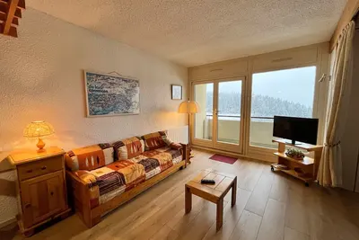 Studio Spacieux 39m² Rénové avec Balcon, Garage, Équipements Bébé, Pied des Pistes à Villard-de-Lans