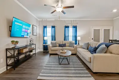 Image de 3br Near I-85 | Pet-Friendly + Weekday Discounts!