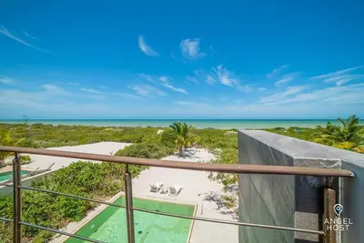 Image de Luxe Beachfront Villa, Private Pool & Beach Access