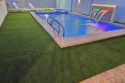 Image de Amazing vacation home with a beautiful natural view of the Yarmouk vally.