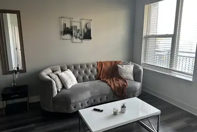 Image de Luxe Two Bedroom Downtown Indy