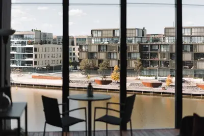 Image de Stunning 1-Bed Above Foreshore with Water Views