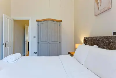 Image de Immaculate 1 Bedroom Apartment With Balcony