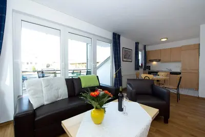 08 Schöne 2-raum-ferienwohnung mit Balkon - Appartementhaus mit Balkon im Ostseebad Göhren