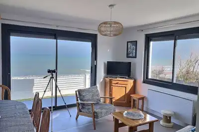 Image de Villa de la plage, front de mer, plage du débarquement, Calvados, Normandie Juno
