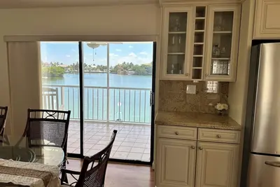 Dock Beach House in Sombrero Beach