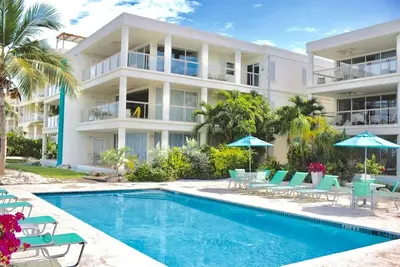 Image de Exquisite ocean front view Coral Gardens on Grace Bay Beach! ! !