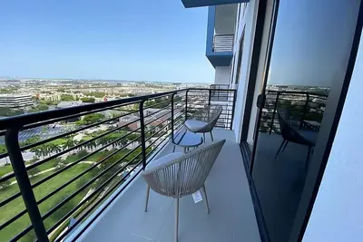 Image de Enjoy a Hassle-Free and Suiting Stay! Onsite Parking, Pool, Pets Allowed