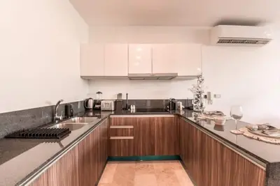 Image de Omara 210 *Brand New! *