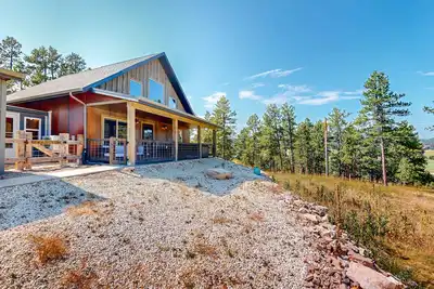 Image de Inviting mountainside cabin, dog-friendly, with grill, central Ac, & W/D