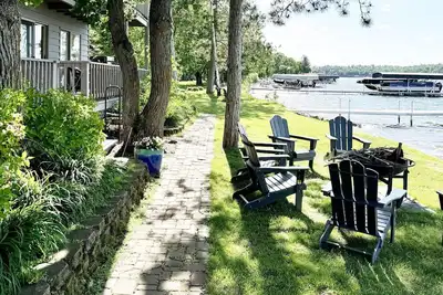 Image de The Point on Gull Lake – Unit 4: 2br Family Escape w/ Dock & Garage