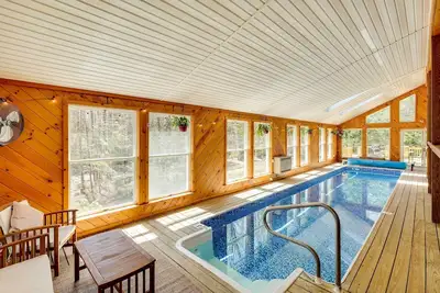 Image de Lake George Oasis w/ 9 Acres, Hot Tub & Game Room!
