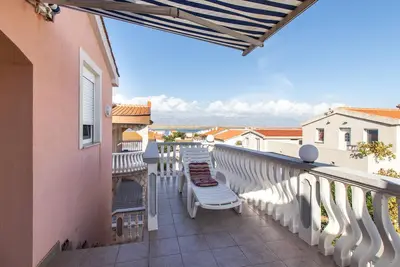 Image de Appartement confortable à Vir avec WiFi