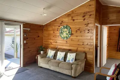 Image de Find a fun Escape in the Heart of Nz's Most Renowned Beach Towns