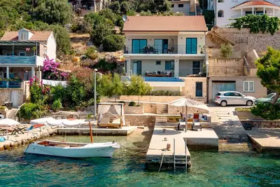 Image de Superbe maison à Blato avec cuisine