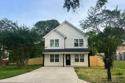 Image de Lest than 10 miles downtown