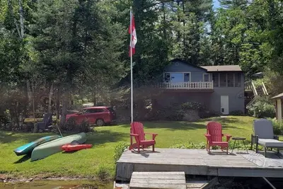 Image de Lands End Cottage on Stoney Lake