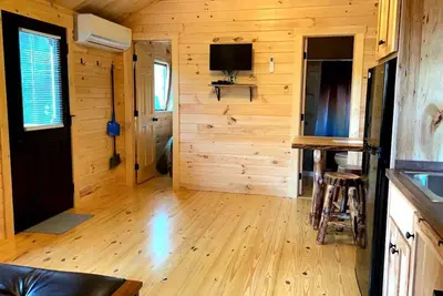 Image de 112) Nuthatch Log Cabin. Close to Hocking Hills State Park and more!