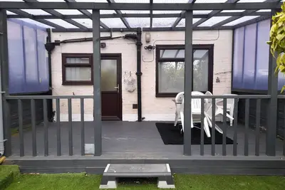Bright 4-Bed house 15 min to Manchester Centre