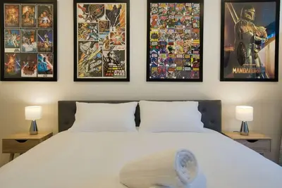 Image de ★Star Wars★King Bed★Netflix★Disney+★AdelaideCBD