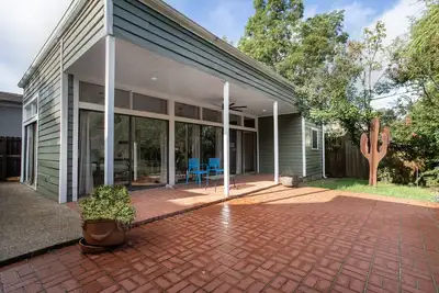 Image de Charming Garden Oasis Studio Apt