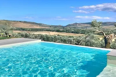 Image de Villa Bougainville: A welcoming one-story villa situated in a quiet location, a few minutes from the town center, with Free Wi-Fi.