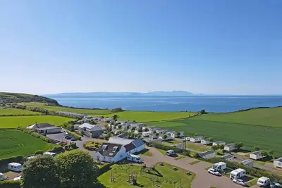 Image de Jura Lodge with Hot Tub