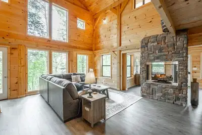 Image de Timber Creek Lodge | Pet Friendly + Mtn Views