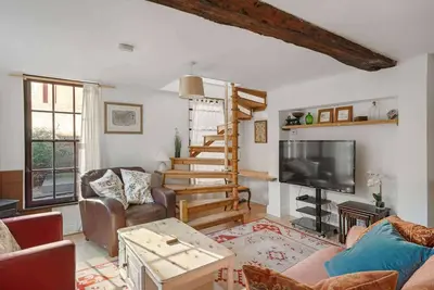 Image de Grade Ii Listed Cottage in Central Taunton