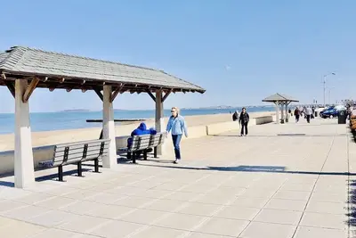 Image de 4br 2ba 7bed Wollastonbeach. NearBOSTON-1