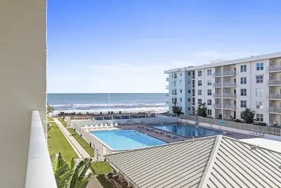Image de Coastal Chic Condo with Lovely Ocean View