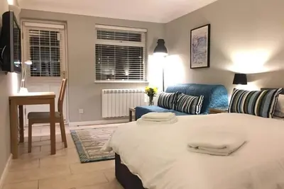 Image de Addenbrookes Flat 2 mins walk free Private Parking
