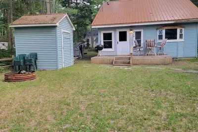 Image de Cozy Cabin walking distance to Beautiful Higgins Lake!