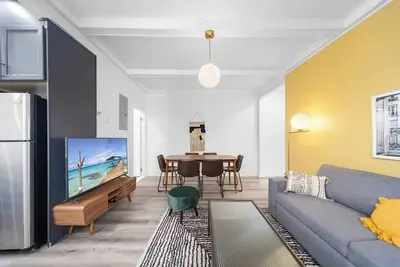 Image de Big & sunny 4 bedrooms, 2 baths, sleep 12 apt