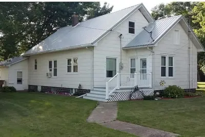 Image de 4. 5 miles to Twin Lakes, small town, pets welcome