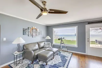 Image de Waterfront Algoma Vacation Rental on Lake Michigan