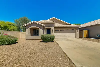 Image de 5 Mi to Dtwn Gilbert: Home w/ Pool & Patio