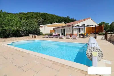 Image de Villa piscine proche Vallon-Pont-d'Arc / gorge de l'Ardèche