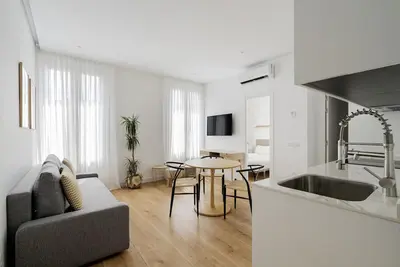 Image de apartamento reformado en el retiro de alquiler temporal