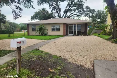Image de Views of the Manatee. Close to dining and Downtown Bradenton.