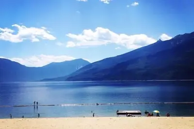 Image de Broadway Street Premier Suite Across From the Lake