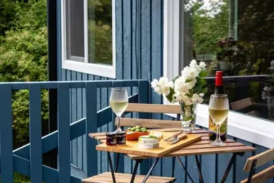 Image de Ocean Breeze Cottage — Salt Spring Island. Peaceful, Nr. Town, Beaches, Lakes⭐
