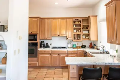 Image de home with guesthouse available for short term rental in the Santa Rita Hills