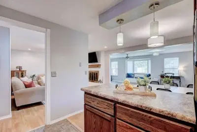 Image de *New* ♥Prairie Meadow♥Close to Okc & Universities♥